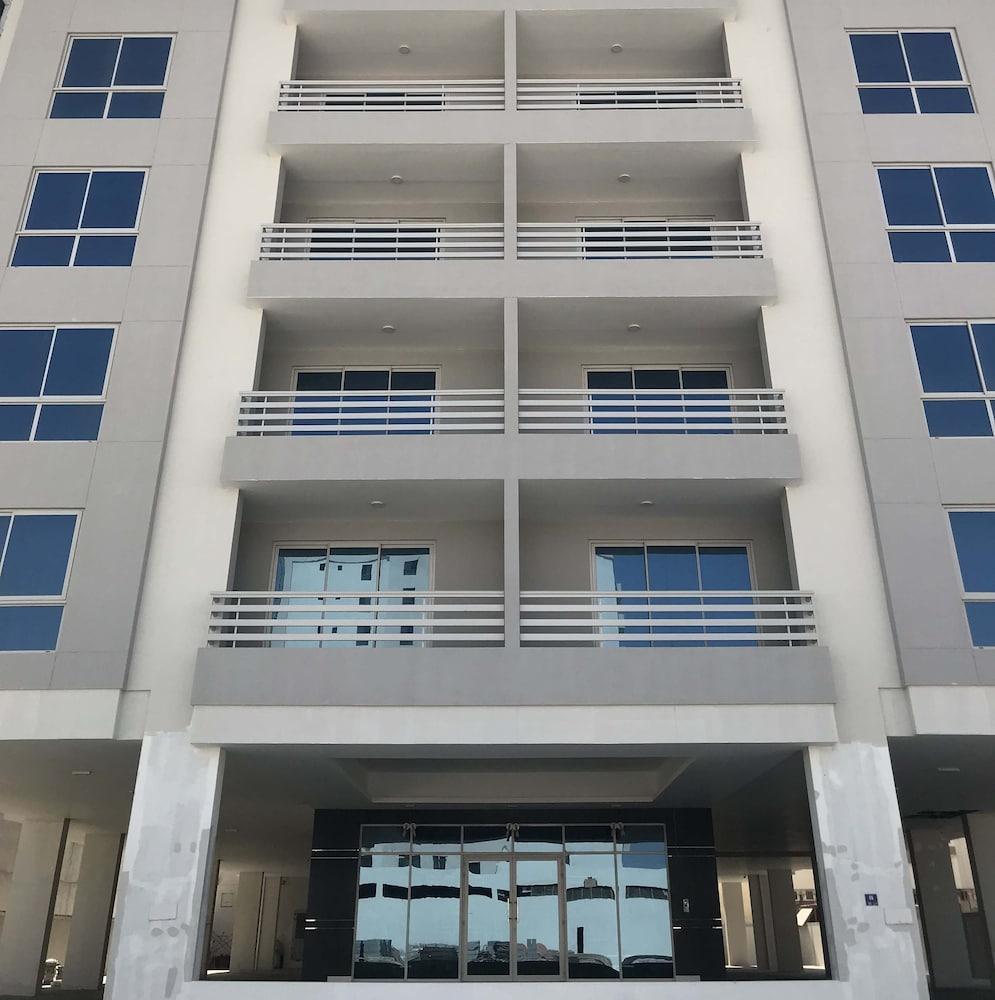 Al Manzil Residence Hidd2 Manama Exteriör bild